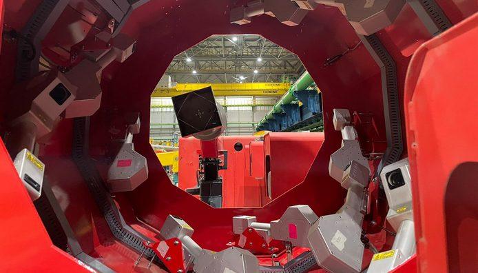 Mandrel surface defects inspection system